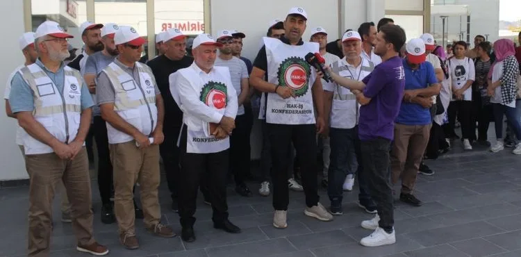 HAK- İŞ İl Başkanı Çelik: “Şehir Hastanesi’nde çıkarılan her işçi için bir saat iş bırakacağız”