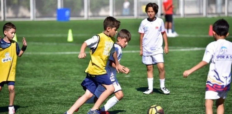BÜYÜKŞEHİR, 2 BİN 500 KİŞİ İLE 2’NCİ YAZ DÖNEMİ SPOR ŞENLİĞİ DÜZENLEDİ