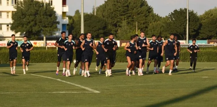 Kayserispor Teknik Direktörü Burak Yılmaz: İyi yoldayız