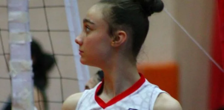 Genç voleybolcu Minel Nefin Eczacıbaşı’na transfer oldu
