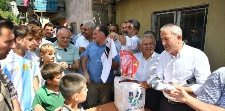 AKAR, BÜYÜKKILIÇ VE MİLLETVEKİLLERİNDEN DÜNYACA ÜNLÜ KAPUZBAŞI’DA VATANDAŞ BULUŞMASI