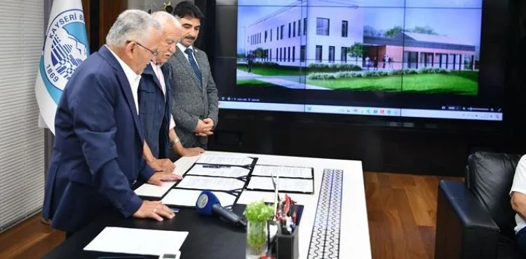 BÜYÜKŞEHİR MECLİSİ’NDEN BÜYÜKKILIÇ AİLESİNE “ALZHEİMER MERKEZİ” TEBRİĞİ