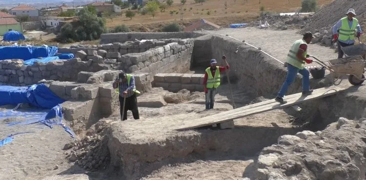 Müdür Dursun, “Kazı alanının turistik bir alan olması için çalışacağız”