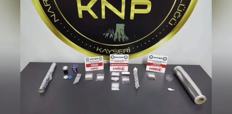 Polis ekipleri 9,5 gram narkotik madde ele geçirdi