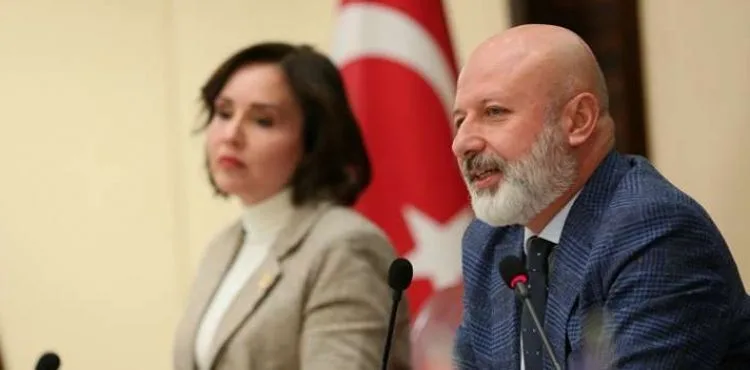 BAŞKAN ÇOLAKBAYRAKDAR’DAN GENÇLERE SPOR OKULU MÜJDESİ