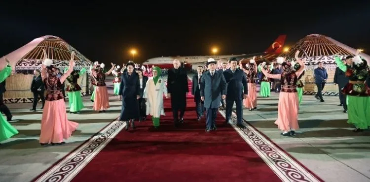 CUMHURBAŞKANI Recep Tayyip Erdoğan Kırgızistan'a gitti.