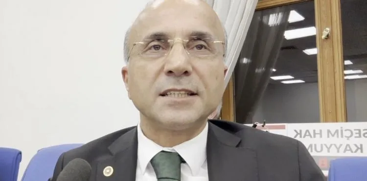 CHP’li Aşkın Genç: Barınma sorunu her geçen gün büyürken, Gençlik ve Spor Bakanlığı 2025-2027 yıllarında vakıf ve derneklere 6 milyar kaynak aktaracak.
