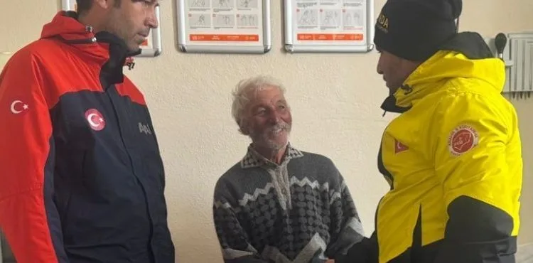 Yaylada mahsur kalan çobana 24 saat sonra ulaşıldı