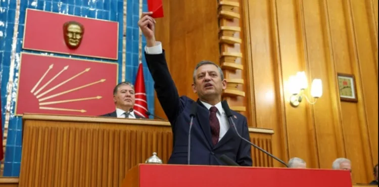 Özgür Özel: Kırmızı kartı emekliler için kaldırdık