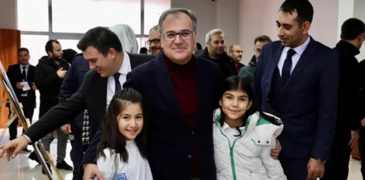 BAŞKAN ÖZDOĞAN: “KİTAPLA BULUŞAN NESİLLER, AYDINLIK BİR GELECEĞİN TEMİNATIDIR”