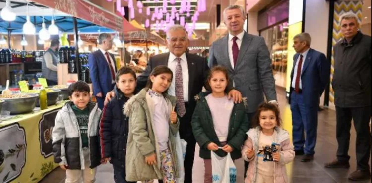 BAŞKAN BÜYÜKKILIÇ’TAN ALIŞVERİŞ MERKEZİ'NE ZİYARET