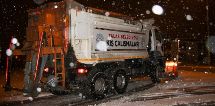 BAŞKAN YALÇIN KIŞ ÇALIŞMALARINI ‘KOORDİNASYON MERKEZİ’NDEN YÖNETTİ