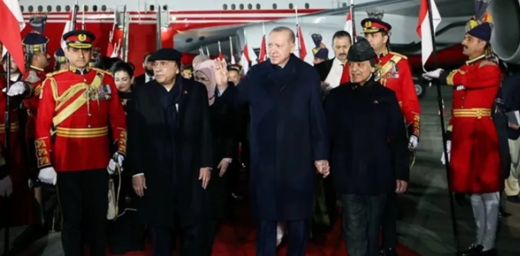Cumhurbaşkanı Erdoğan, Pakistan'ın başkenti İslamabad'a ulaştı