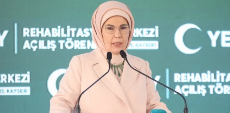 Emine Erdoğan: Çocuklarımızı bu 'dijital dadılar'ın elinden kurtaralım