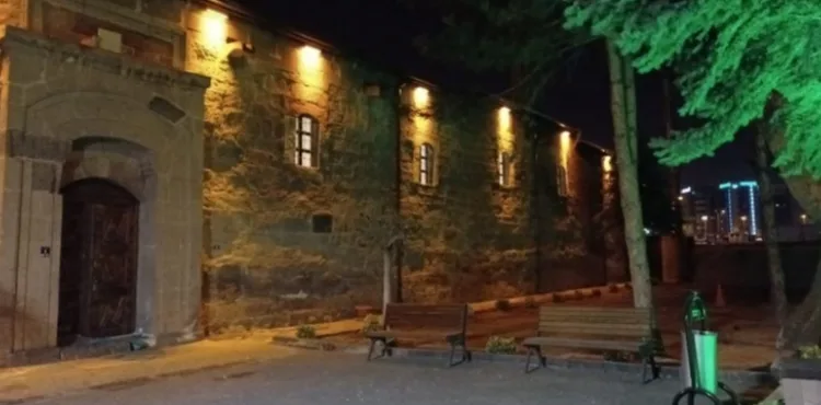 MELİKGAZİ BELEDİYESİ LALE CAMİİ VE KÜLLİYESİ’Nİ GÜZELLEŞTİRİYOR