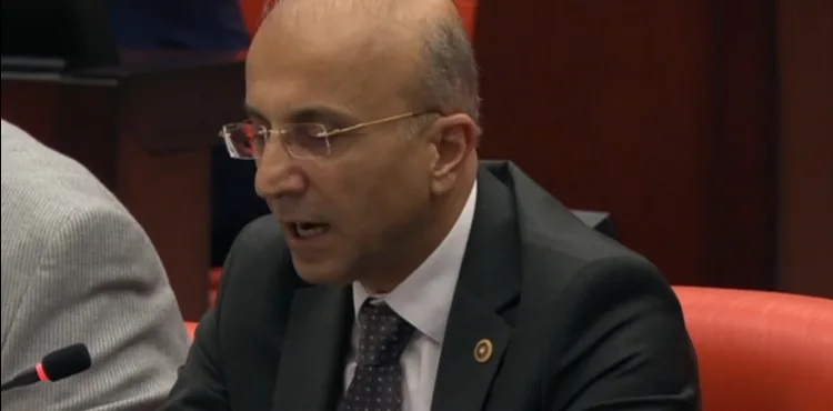 CHP’li Aşkın Genç: 7 yılda etin, ekmeğin fiyatı 10 kat artarken emekli ikramiyeleri sadece 4 kat arttı