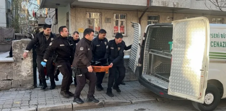 Kızının bıçakladığı anne öldü