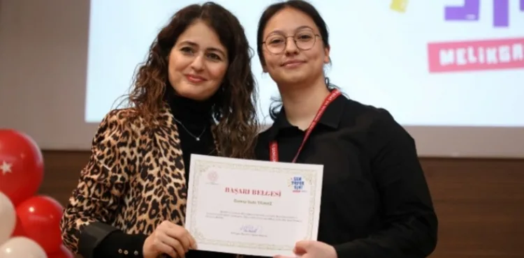SEN YAPARSIN MELİKGAZİ ENSTRÜMAN YARIŞMASI’NIN FİNALİ GERÇEKLEŞTİ