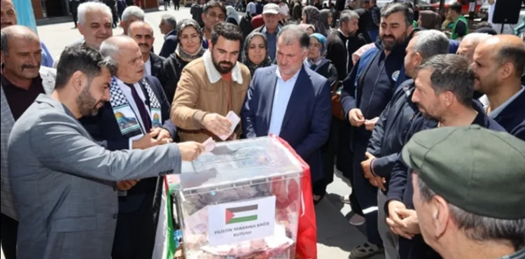 Başkan Öztürk’ten Gazze’ye Destek: Yardım Kermesine Katıldı