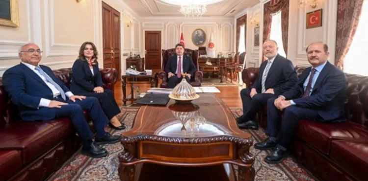 Adalet Bakanı Tunç, DEM Parti heyeti ile görüştü