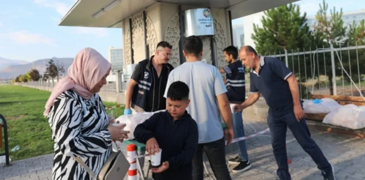 KOCASİNAN’IN İKRAM ÇEŞMESİ GÖNÜLLERE DOKUNUYOR