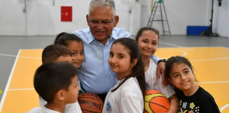 BÜYÜKŞEHİR’İN YAZ SPOR OKULLARI BAŞLADI