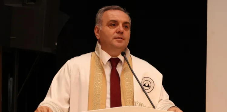 ERÜ Adalet MYO’da 14. Dönem Mezuniyet Sevinci