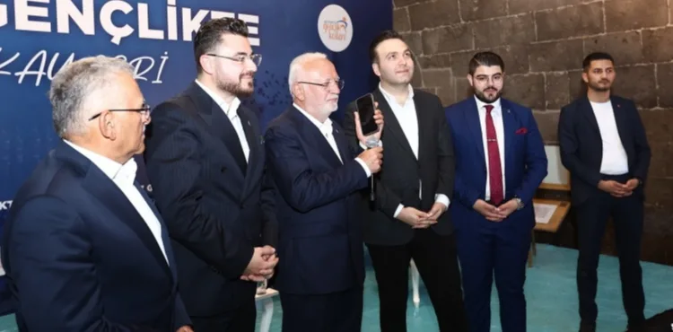 BAŞKAN BÜYÜKKILIÇ, SÖZ GENÇLİKTE GENÇLİK BULUŞMASINA KATILDI