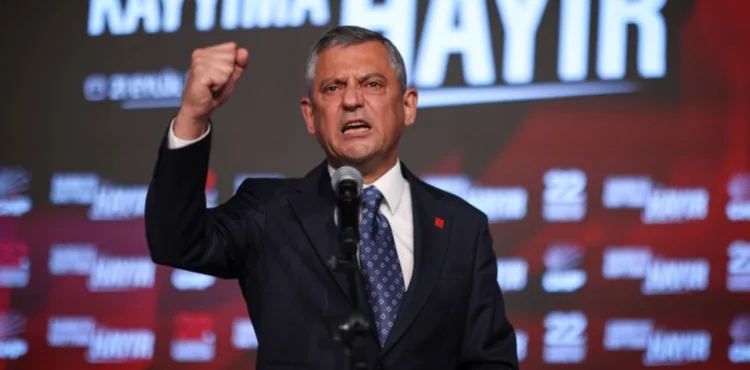 Özgür Özel, yeniden genel başkan seçildi