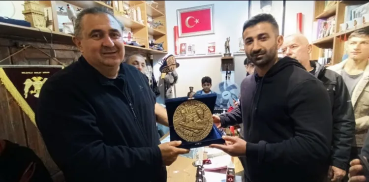 TALAS’IN ‘ÇANAKKALE MÜZESİ’NDE 200 BİNİNCİ ZİYARETÇİ