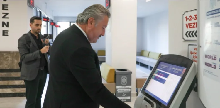 BAŞKAN PALANCIOĞLU, VEZNEDE EMLAK VERGİSİNİ ÖDEDİ