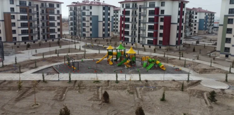 BÜYÜKŞEHİR’DEN ORUÇREİS KENTSEL DÖNÜŞÜM PROJESİ'NDE ÇEVRE DÜZENLEMESİ