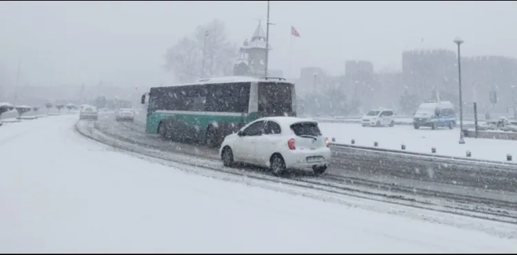 Yeni yılın ilk gününde Kayseri beyaza büründü