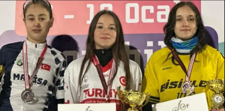 Snowbike Türkiye Şampiyonası’nda Erzurum’da çifte derece