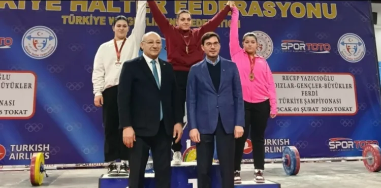 Kayserili sporcu halterde Türkiye şampiyonu oldu