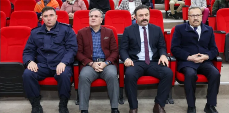 HACILAR'DA İSTİKLÂLİN ŞİİRİ VE ŞAİRİ YÂD EDİLDİ