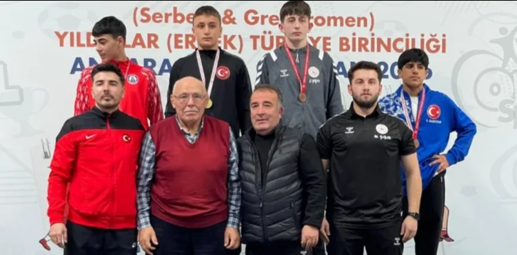 Kayserili sporcular güreşte Türkiye şampiyonu oldu
