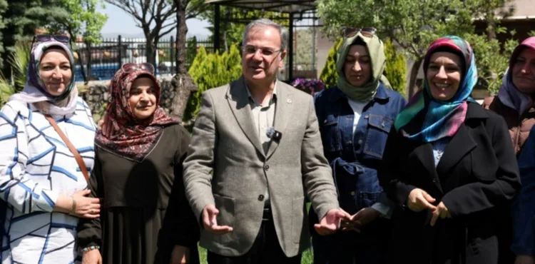 BAŞKAN ÖZDOĞAN, İŞİTME ENGELLİ KUR’AN KURSU ÖĞRENCİLERİNİ MİSAFİR ETTİ