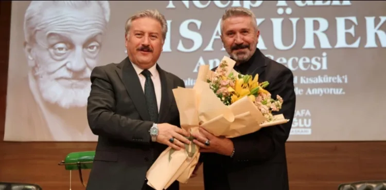 MELİKGAZİ’DE NECİP FAZIL KISAKÜREK ŞİİRLERİYLE ANILDI