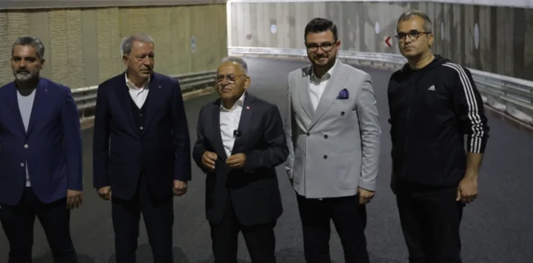 BAŞKAN BÜYÜKKILIÇ’TAN DSİ-YENİ SANAYİ KATLI KAVŞAĞI’NDA GECE YARISI MESAİSİ: İLK ETAP TRAFİĞE AÇILDI