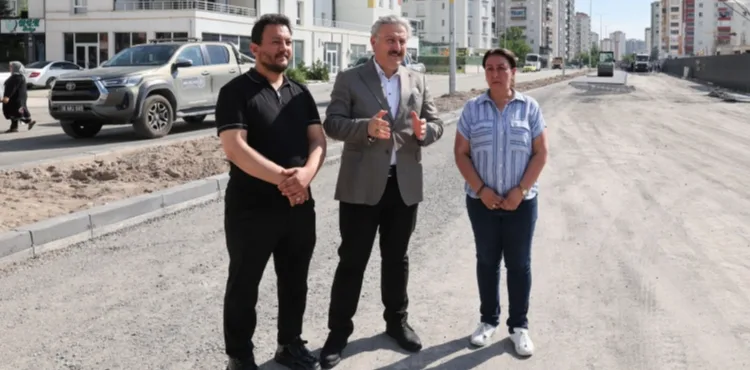 MELİKGAZİ BELEDİYESİ, YILDIRIM BEYAZIT MAHALLESİ’NE YAPTIĞI YENİ YOL İLE ULAŞIMI RAHATLATACAK