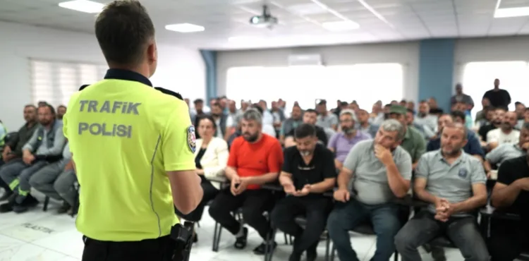 MELİKGAZİ'DEN SAHA ÇALIŞANLARINA TRAFİK EĞİTİMİ