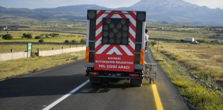 BAŞKAN BÜYÜKKILIÇ: “KIRSALA 43,7 MİLYON TL’LİK DAHA ULAŞIM YATIRIMI YAPTIK”