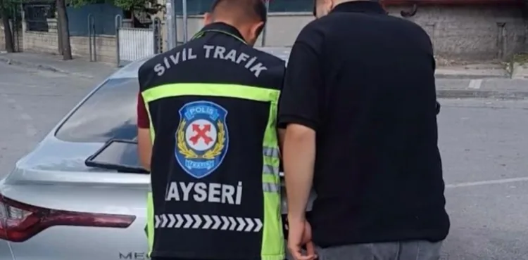 Trafiği Tehlikeye Düşüren Motosiklet Sürücüsüne 46 Bin TL Ceza