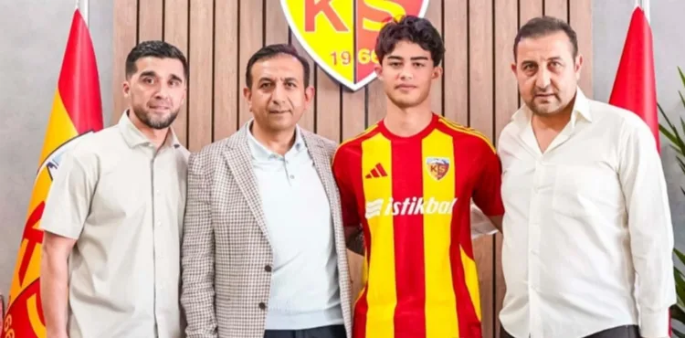 Kayserispor, Kayra Cihan ile 3 yıllık sözleşme imzaladı