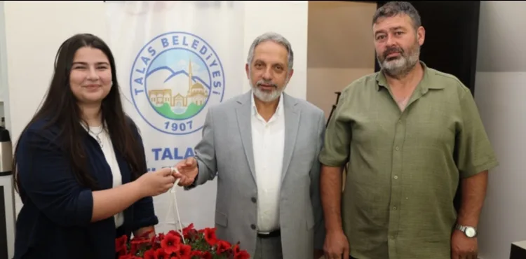 ÇİÇEK ŞENLİĞİ FOTOĞRAF YARIŞMASINDA ÖDÜLLER SAHİPLERİNİ BULDU