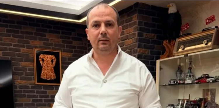 Sosyal medya paylaşımları ile tanınan Alaaddin Çağlıköse ve kardeşi bıçaklı saldırıya uğradı