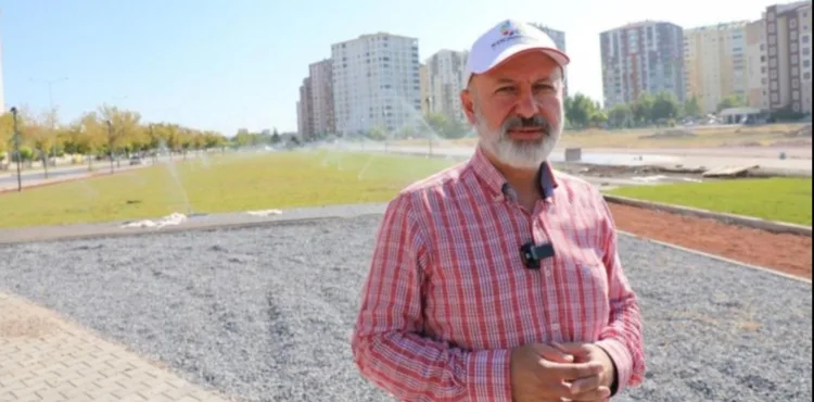“KOCASİNAN’I HER ALANDA KENDİ KENDİNE YETEN BİR ŞEHİR HÂLİNE GETİRİYORUZ”