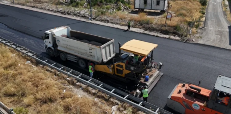 BÜYÜKŞEHİR’DEN SAZYOLU CADDESİ’NDE 35 MİLYON TL’LİK ASFALT ÇALIŞMASI