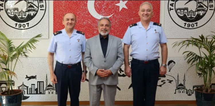 KOMUTANLARDAN BAŞKAN YALÇIN’A VEDA ZİYARETİ